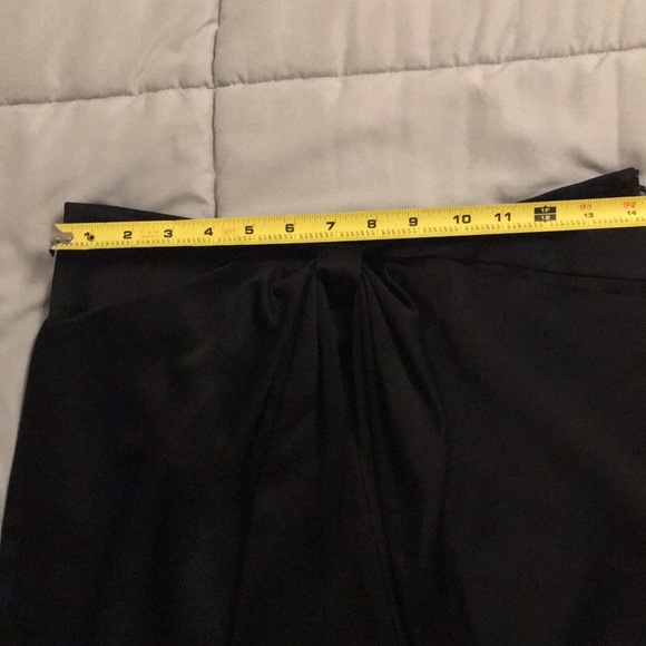 NEW Victoria's Secret black skirt in satin fabric - Picture 4 of 6